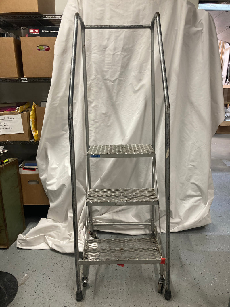 Ballymore 3-Step Rolling Safety Ladder (Local Pickup)
