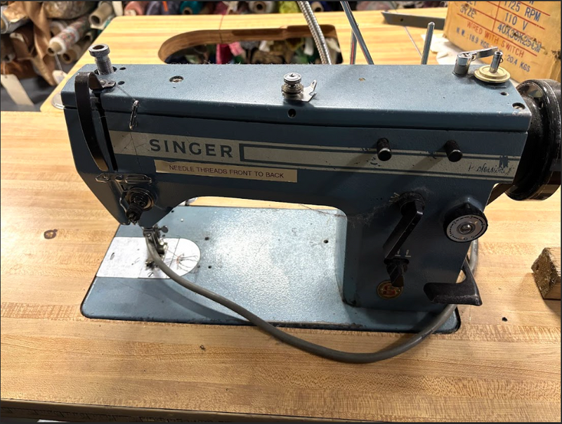 Vintage Singer 20-33 Sewing Machine [Used, Local PICK UP ONLY]