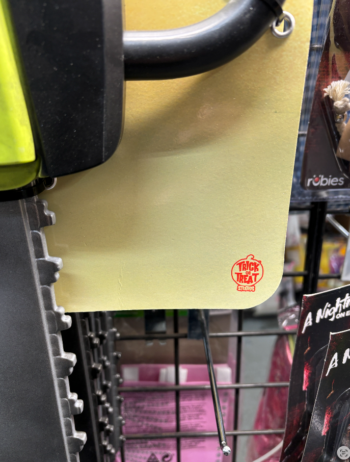 The Texas Chainsaw Massacre (1974) - Chainsaw Costume Accessory with Sound