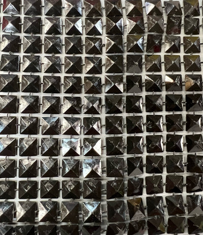 Black plastic pyramid mesh trim