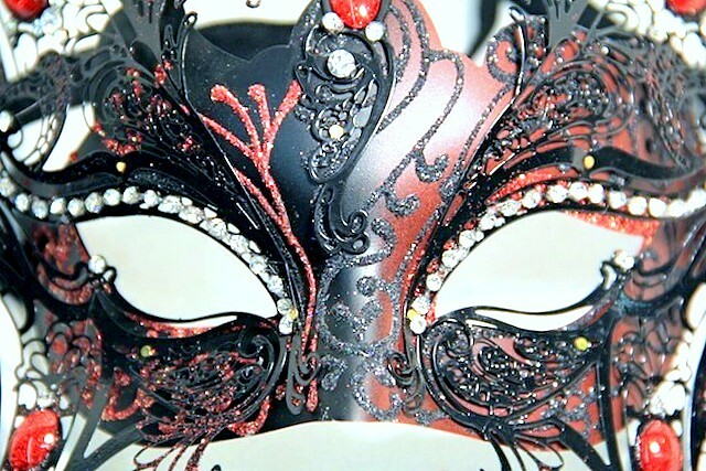 Contessa Eye Mask-Red